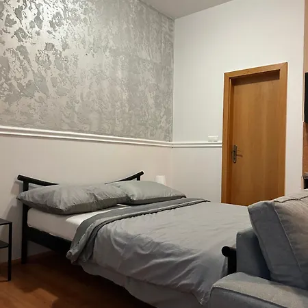 Apartman 1 St Plaza De Luxe *